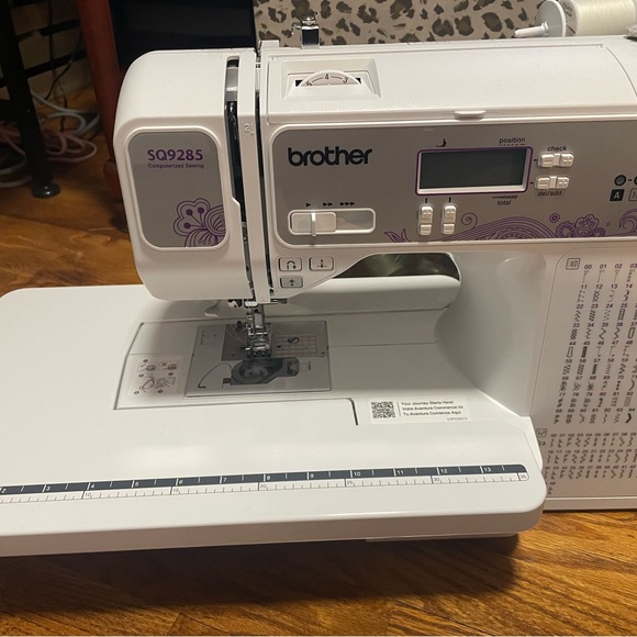 Brother SQ9285 sewing machine - Picture 3 of 6